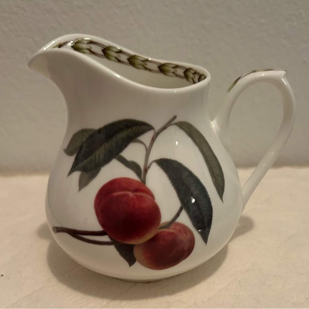 Fine bone China Queen’s (“Hookers Fruit”) creamer. Made in India
